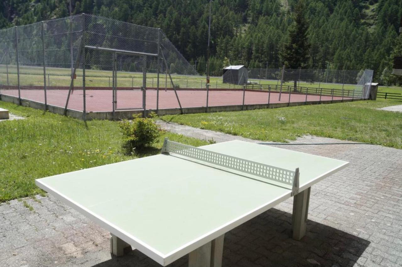 Moderne Dachwohnung Naehe Zermatt Mit Balkon Täsch Extérieur photo